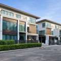 THB 79999,  77 Sq. Feet,  Synphaet Srinakarin Hospital, 6 Bedrooms, Mansion, Luxury House, 3 Floors, 5 Bathrooms,