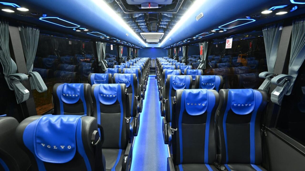 Singapore, Travel, 13-Seater Mini Bus Singapore | Book Your Comfortable Group Transport Today!