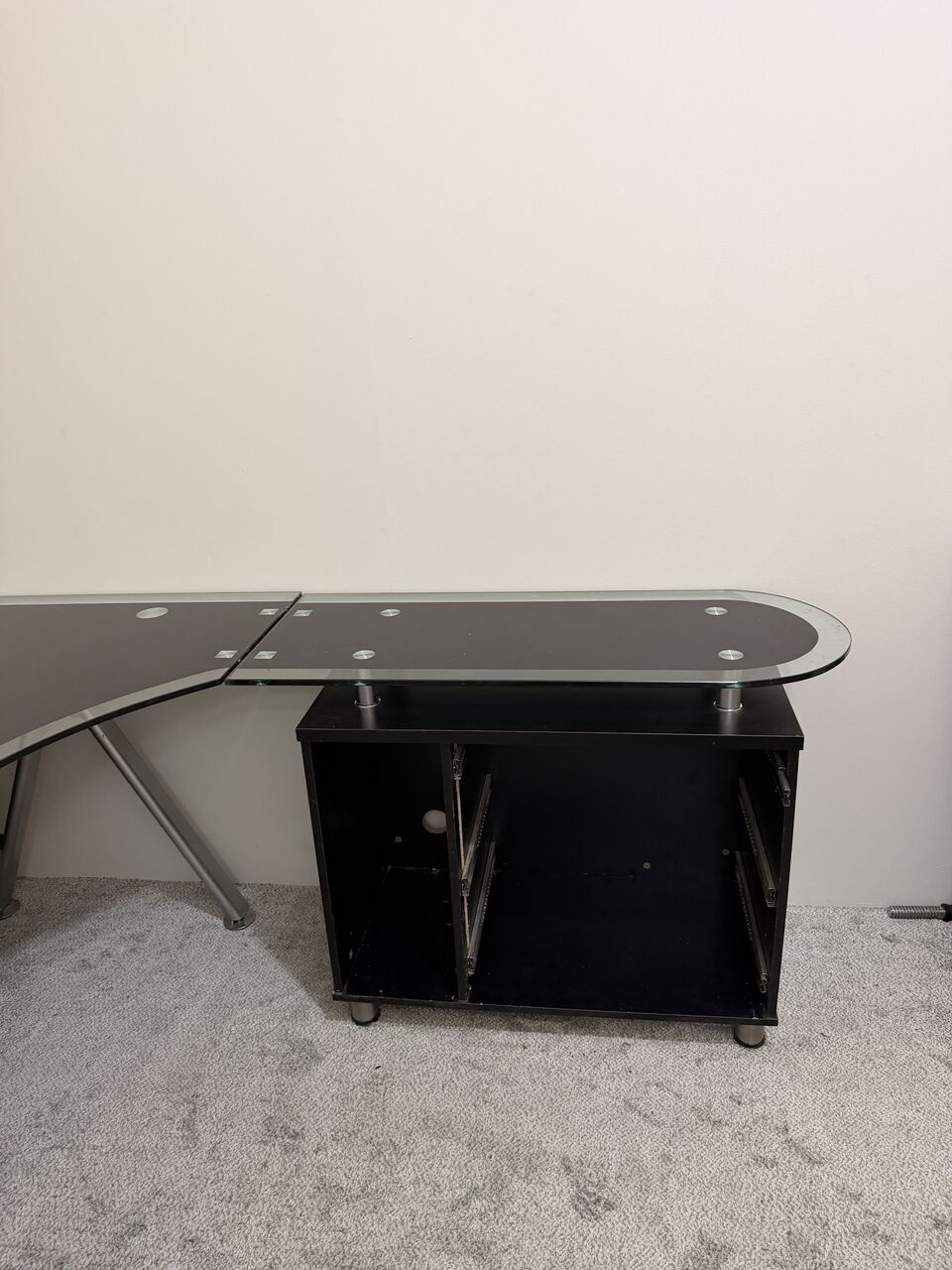 Al Malaz, Computers, SAR 300,  Computer Desk Tempered Glass