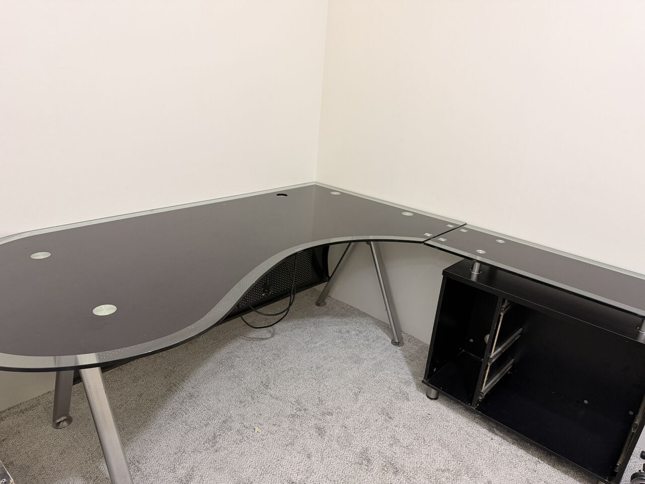 Al Malaz, Computers, SAR 300,  Computer Desk Tempered Glass