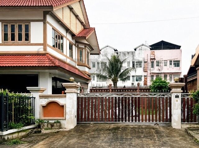 Bangkok, Real Estate For Sale, THB 9500000,  4 BR,  141 Sq. Feet,  Single House, Ladda Rom Village, Ratchaphruek, Rattanathibet | House Nonthaburi