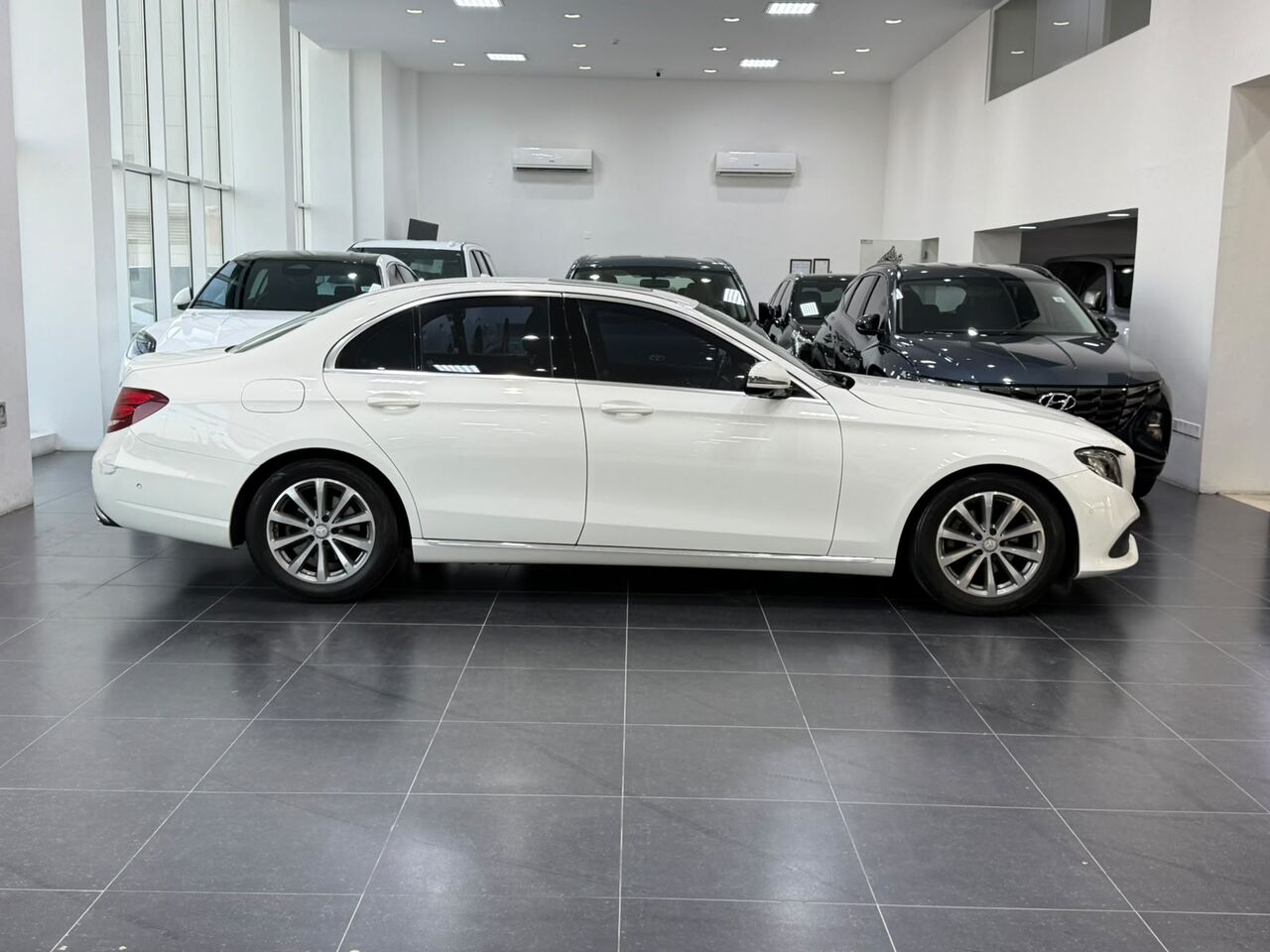 Manama, Vehicles, Cars & Trucks , BHD 7200,  Mercedes Benz E-200,  2017,  Automatic,  230950 KM,   /  (White)