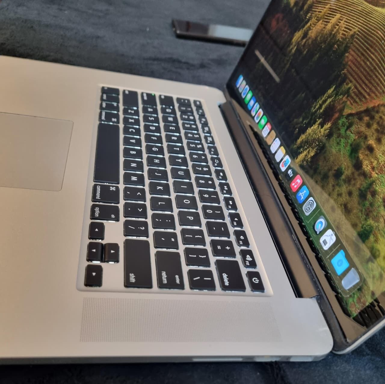 Riyadh, Computers, SAR 1599,  National Day Offer Apple Retina Mac Book Pro -Intel Core I7 With 2GB Graphics Card- Slim