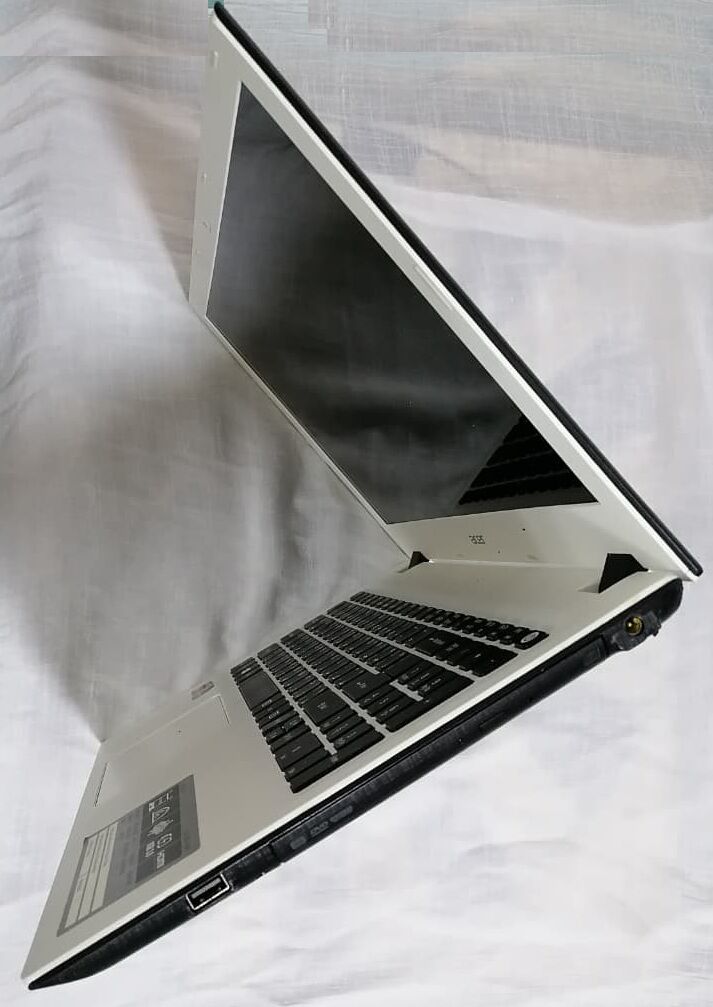 Khobar, Computers, SAR 550,  Acer Aspire ,15.6-inch HD Display , 8 GB RAM ,  1 TB HDD