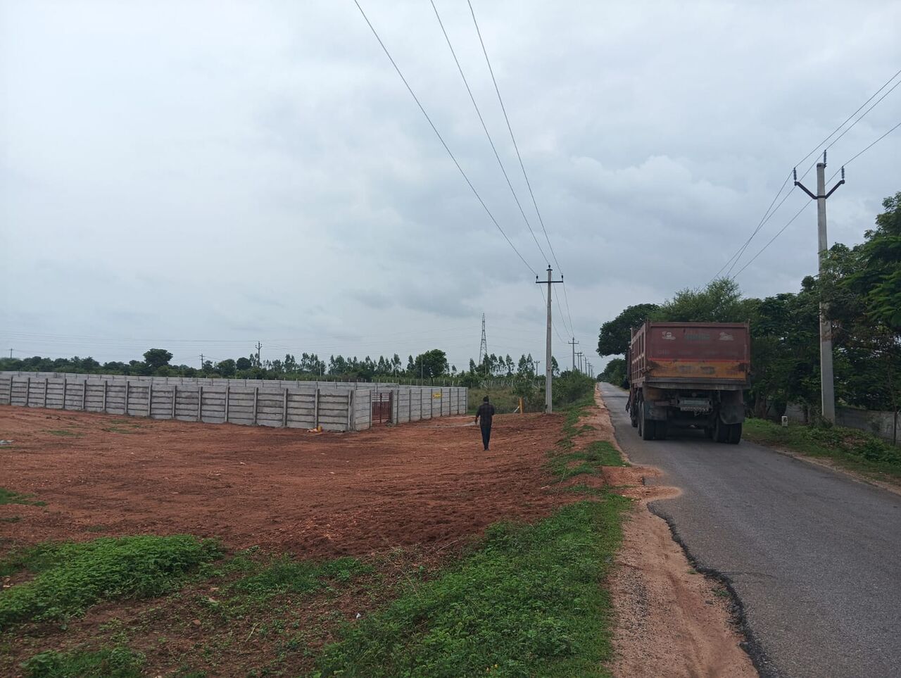 Hyderabad, Residential Plots, INR 16000,  1000 Sq. Yard,  100Ft Road Commercial Plots For Sale Near Mirkhanpet To Nandiwanaparthy