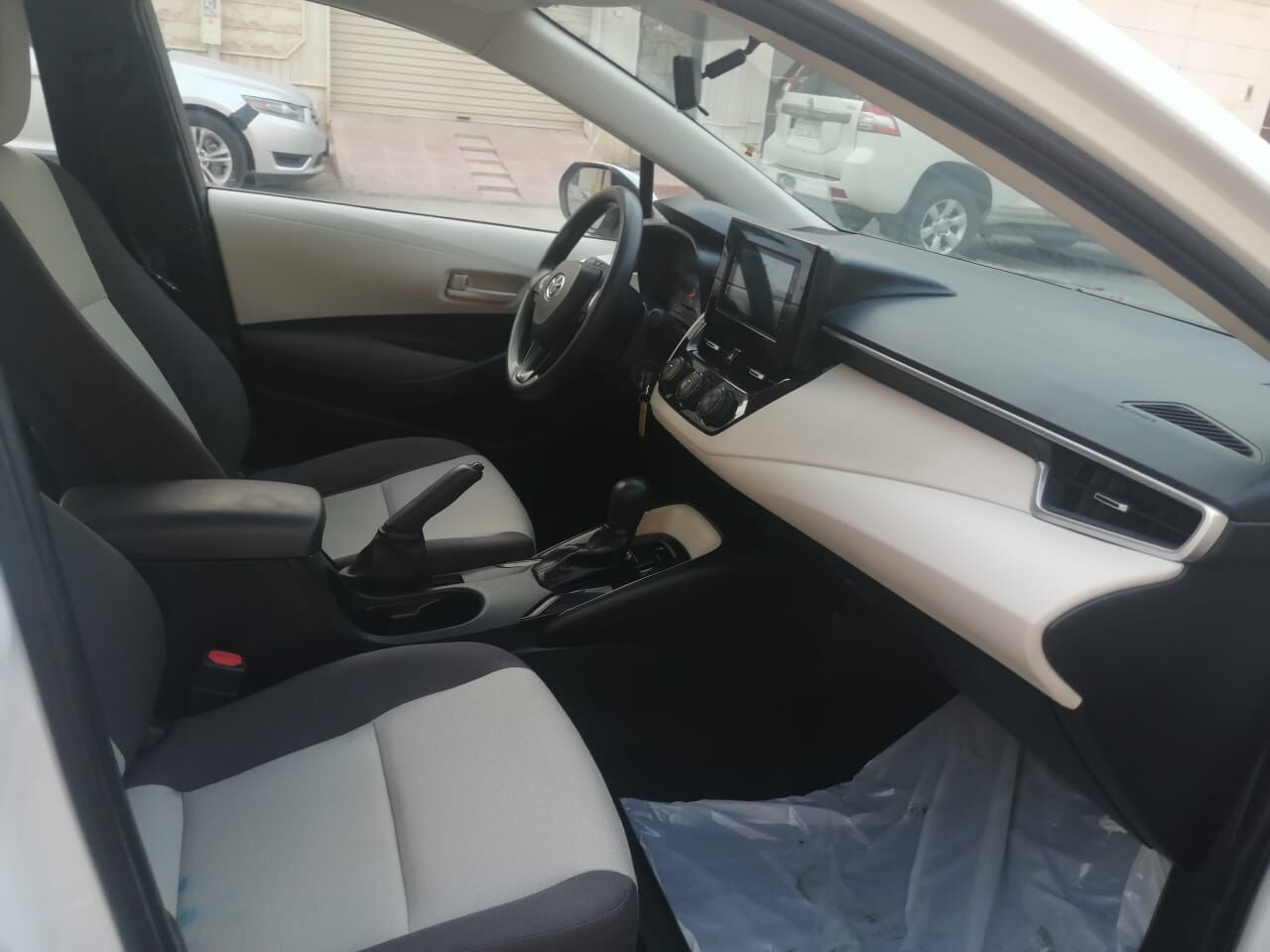 Riyadh, Vehicles, Cars & Trucks , SAR 54500,  TOYOTA COROLLA,  2024,  Automatic,  60 KM,  1,5 LITER XLI NEAT AND CLEAN1