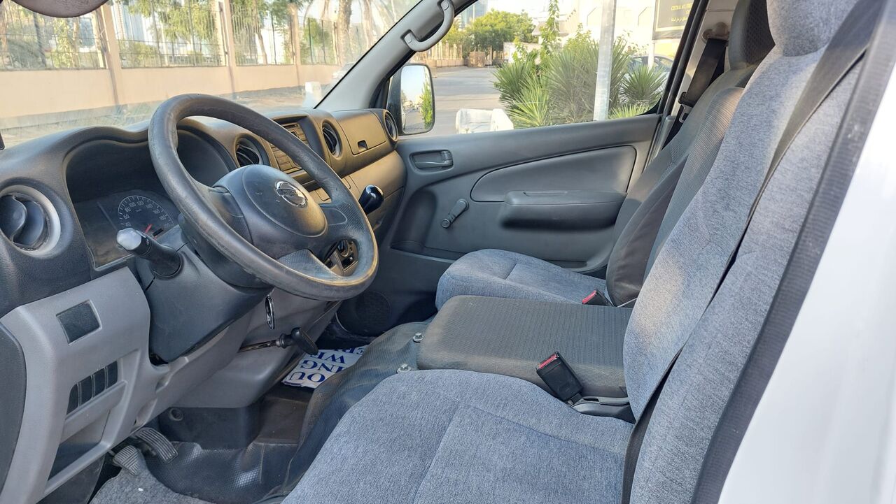 Manama, Vehicles, Cars & Trucks , BHD 2200,  Nissan NV3500 UrVan Bus Cargo Van Very Good Condation,  2016,  Manual,  190000 KM,