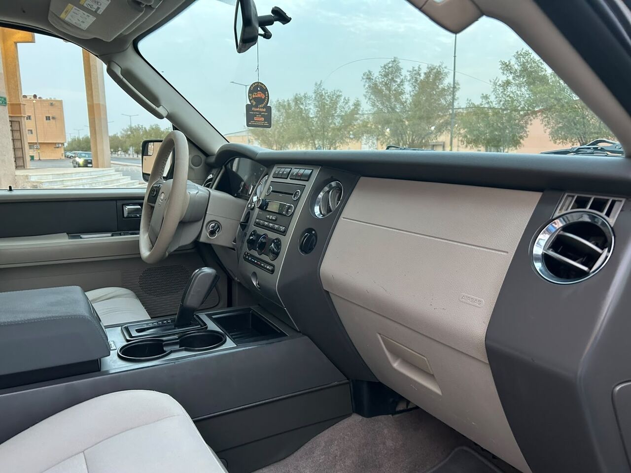 Riyadh, Vehicles, Cars & Trucks , SAR 23000,  Ford Expedition,  2012,  Automatic,  183000 KM,  اكسبدشن