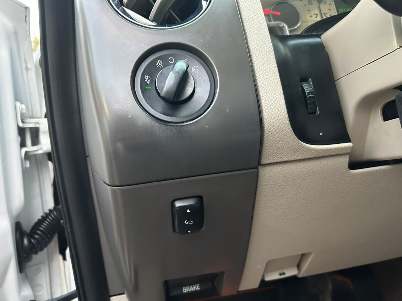 Riyadh, Vehicles, Cars & Trucks , SAR 23000,  Ford Expedition,  2012,  Automatic,  183000 KM,  اكسبدشن