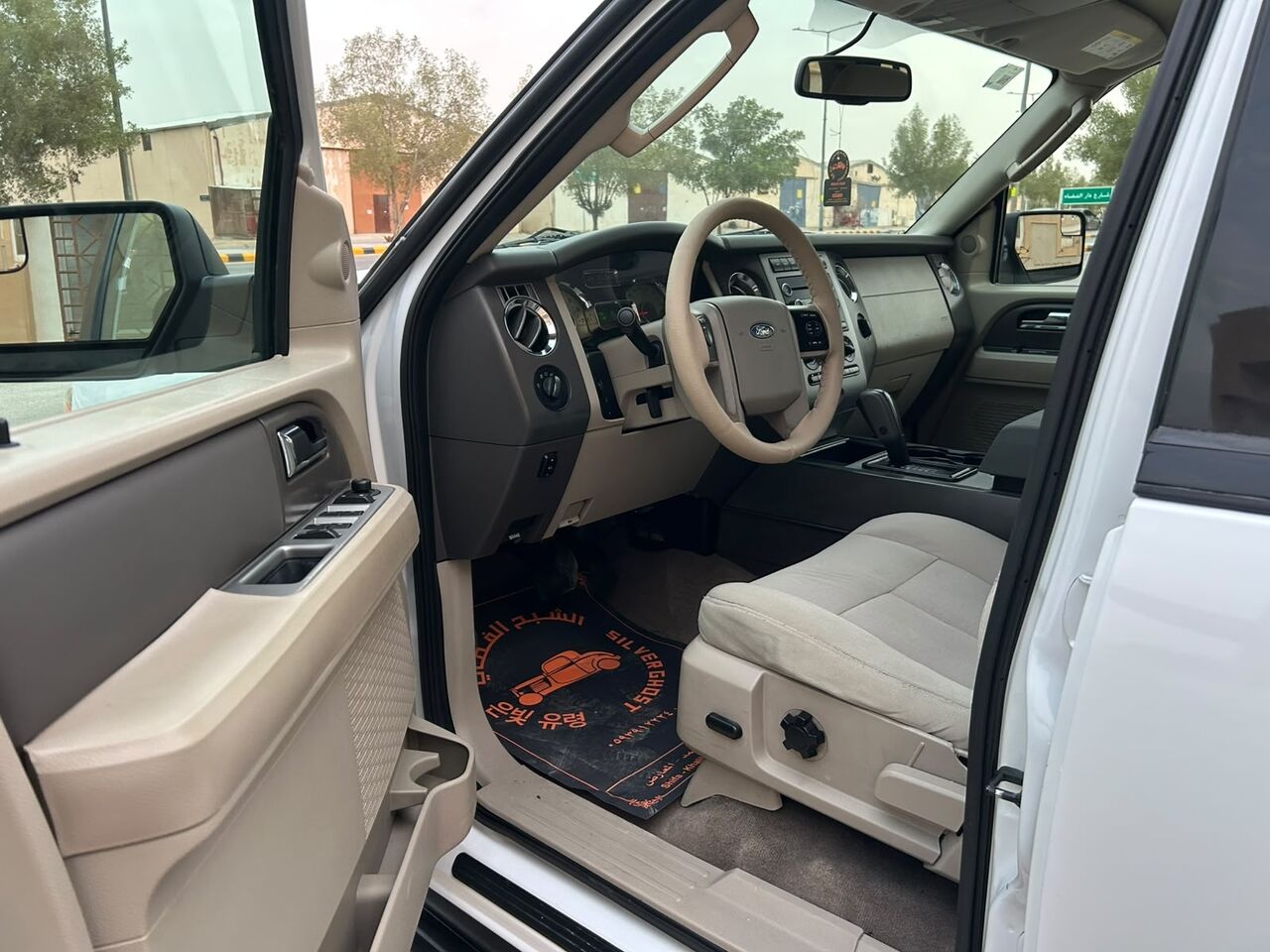 Riyadh, Vehicles, Cars & Trucks , SAR 23000,  Ford Expedition,  2012,  Automatic,  183000 KM,  اكسبدشن