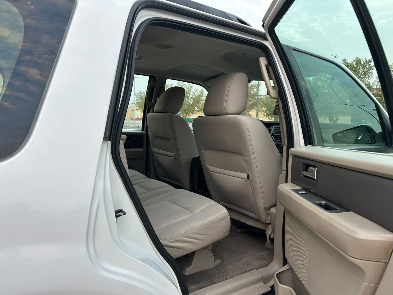 Riyadh, Vehicles, Cars & Trucks , SAR 23000,  Ford Expedition,  2012,  Automatic,  183000 KM,  اكسبدشن