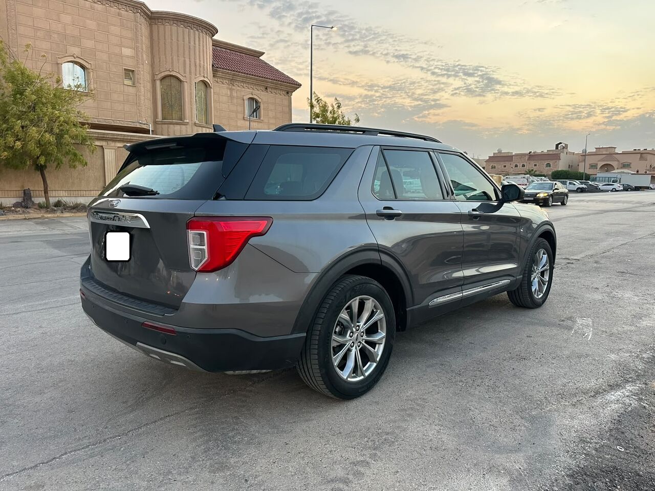 Riyadh, Vehicles, Cars & Trucks , SAR 120000,  Ford Explorer XLT,  2021,  Automatic,  47000 KM,  2023  With Panorama Sunroof N 4x4 Full Options (1st Owner) For Sales