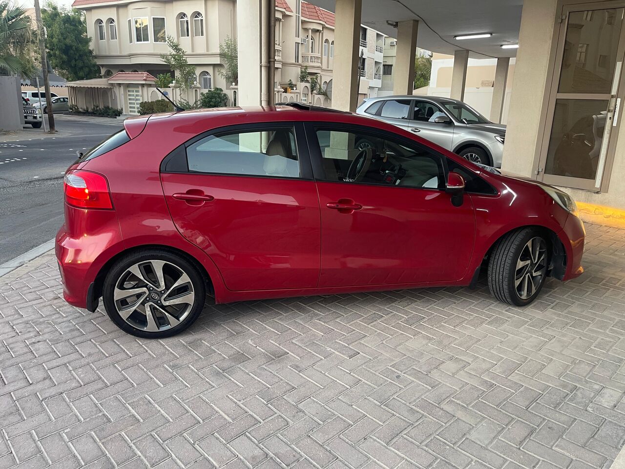Manama, Vehicles, Cars & Trucks , BHD 2100,  Kia Rio,  2016,  Automatic,  126000 KM,    (Fully Loaded)