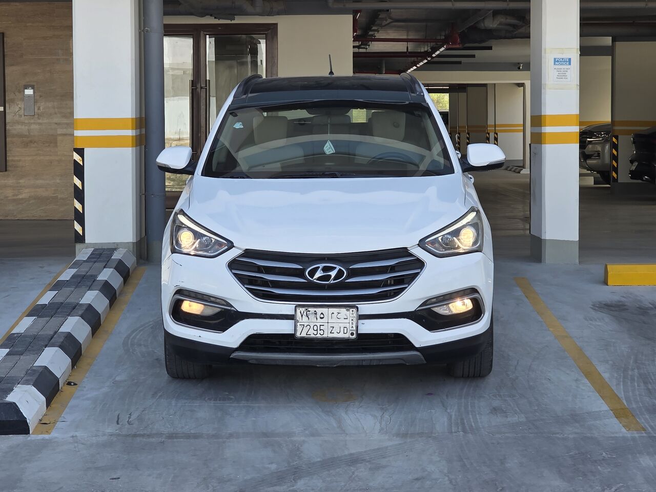 Dammam, Vehicles, Cars & Trucks , SAR 41000,  Hyundai Santa Fe,  2018,  Automatic,  194000 KM,  Haif Full. 4cylinder