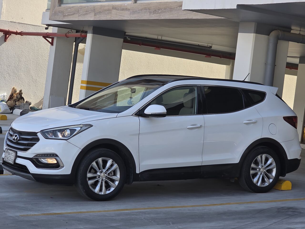 Dammam, Vehicles, Cars & Trucks , SAR 41000,  Hyundai Santa Fe,  2018,  Automatic,  194000 KM,  Haif Full. 4cylinder