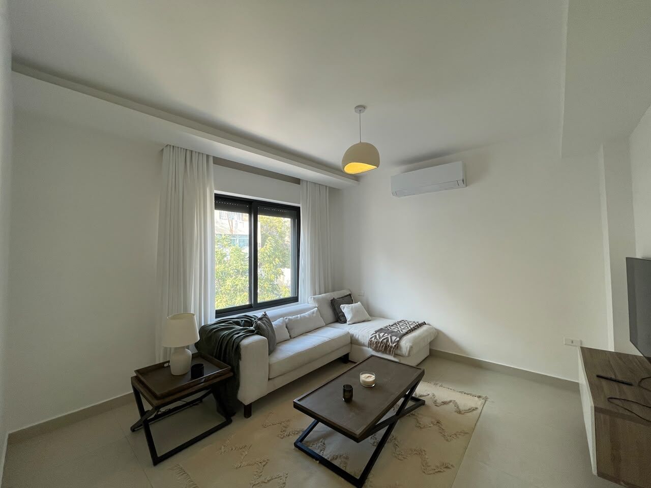 Amman, Apartments, Flats, Houses & Villas, JOD 25000/year,  Furnished,  3 BR,  190 Sq. Meter,  Apartments For Rent