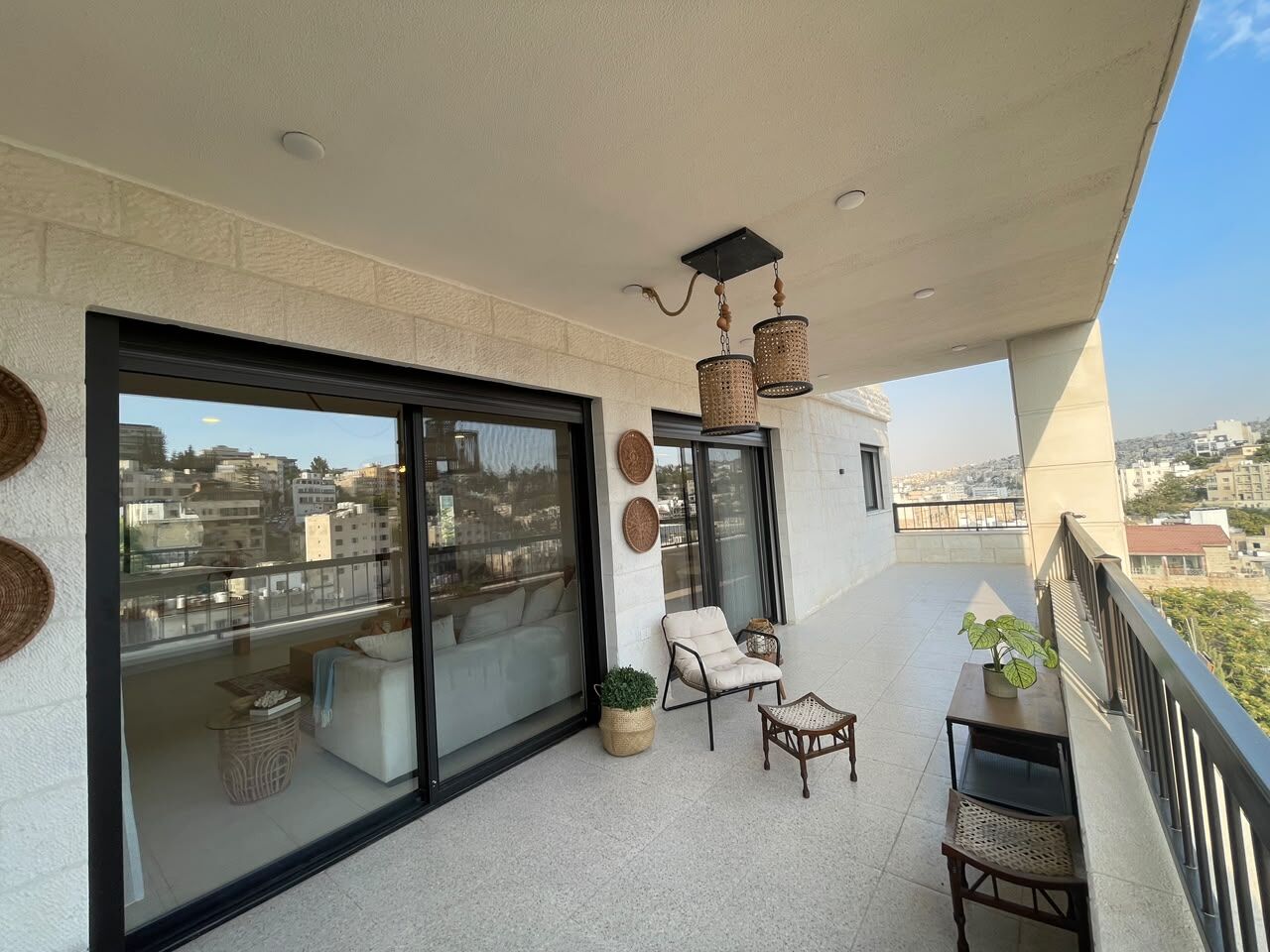 Amman, Apartments, Flats, Houses & Villas, JOD 25000/year,  Furnished,  3 BR,  190 Sq. Meter,  Apartments For Rent