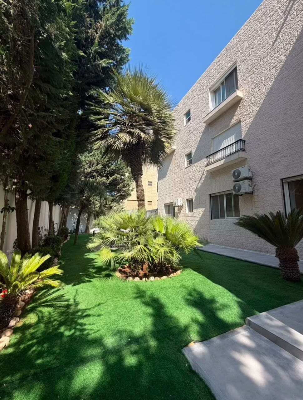 Abdoun, Apartments, Flats, Houses & Villas, JOD 32000/year,  4 BR,  280 Sq. Meter,  Ground Floor Apartment For Rent