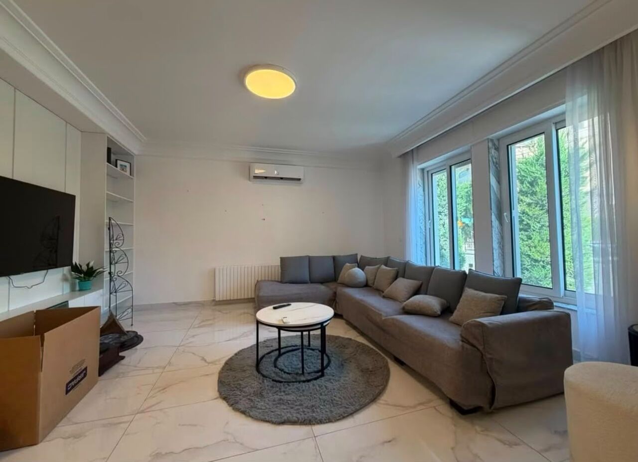 Abdoun, Apartments, Flats, Houses & Villas, JOD 32000/year,  4 BR,  280 Sq. Meter,  Ground Floor Apartment For Rent