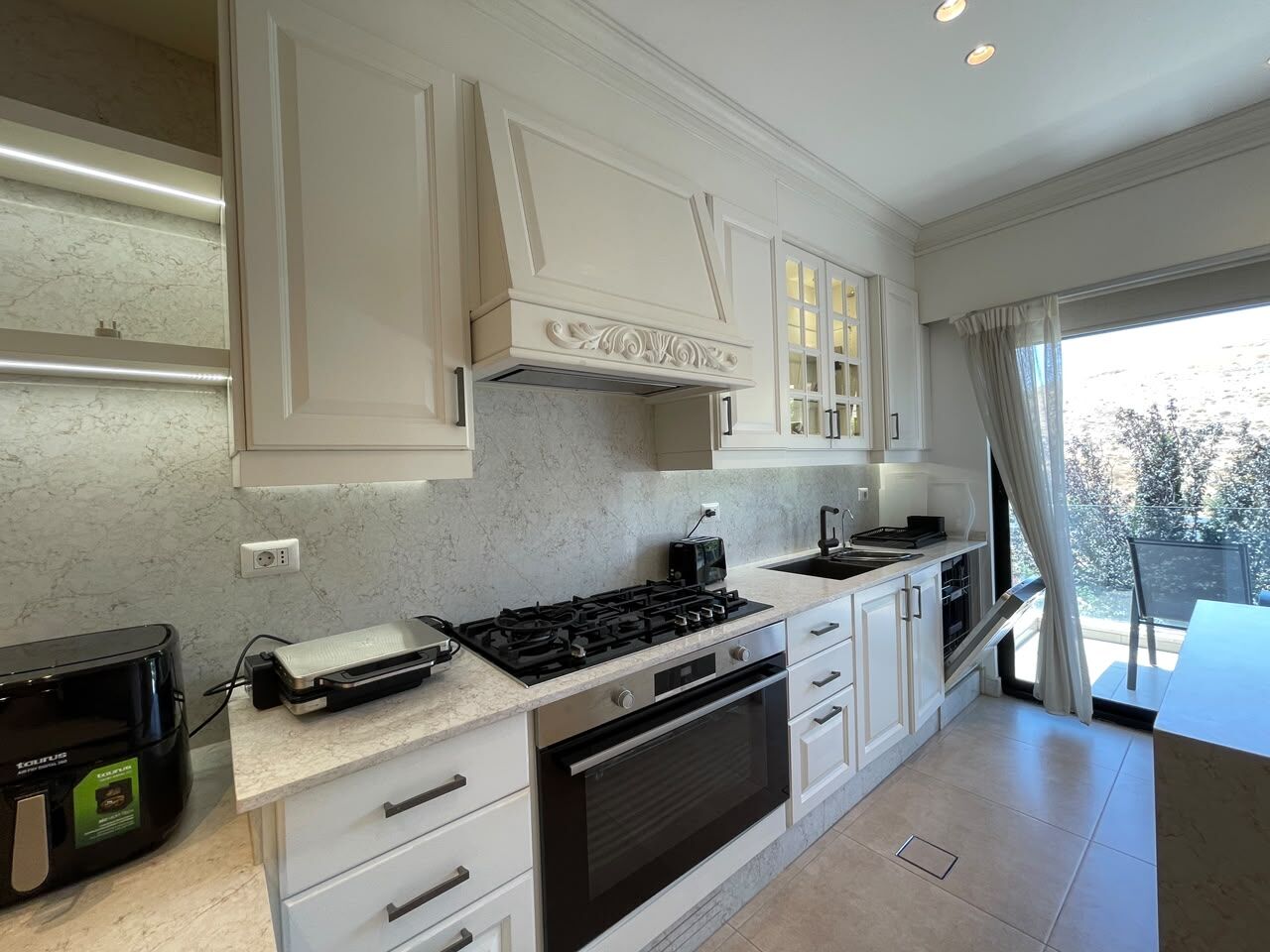 Abdoun, Apartments, Flats, Houses & Villas, JOD 23000/year,  Furnished,  3 BR,  230 Sq. Meter,  Furnished Apartment For Rent In Abdoun