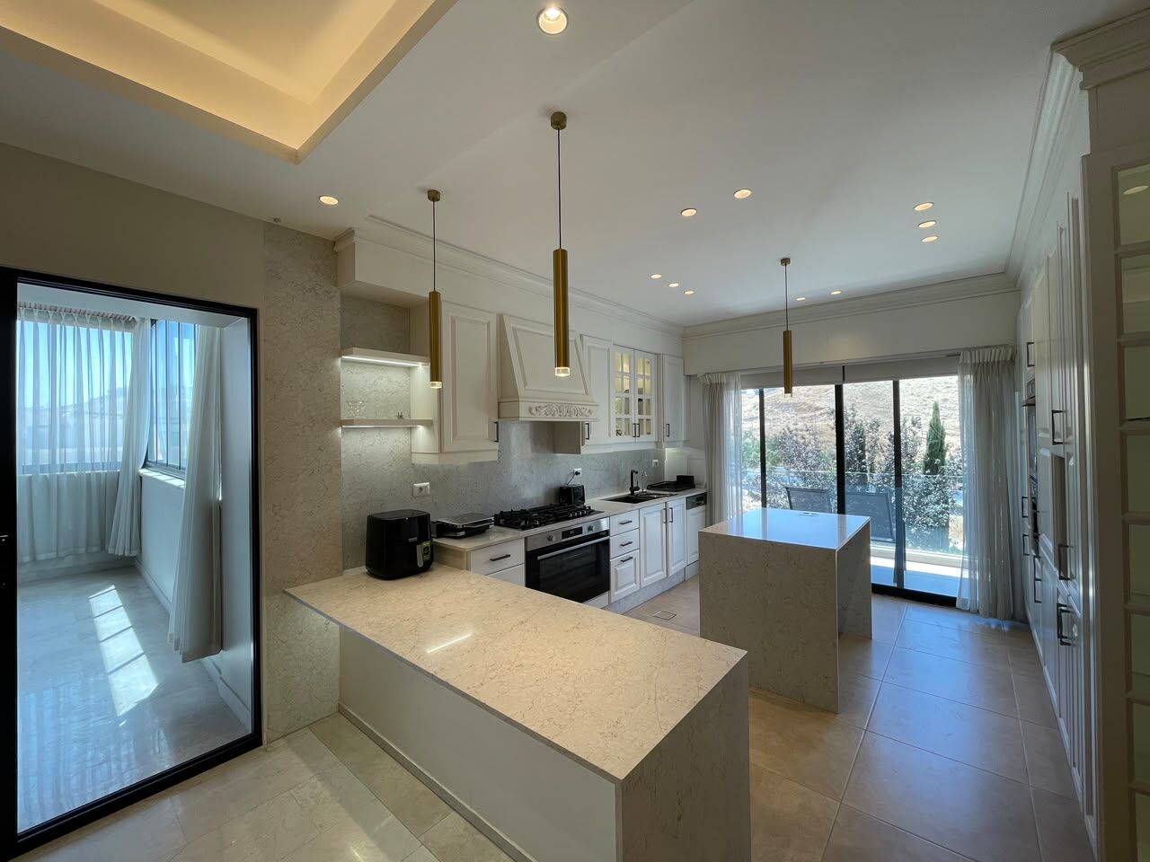 Abdoun, Apartments, Flats, Houses & Villas, JOD 23000/year,  Furnished,  3 BR,  230 Sq. Meter,  Furnished Apartment For Rent In Abdoun