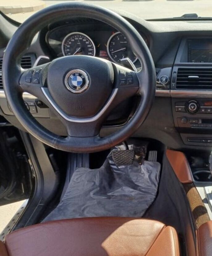 Jeddah, Vehicles, Cars & Trucks , SAR 42000,  Bmw X6,  2014,  Automatic,  270000 KM,   In Very Good Condition