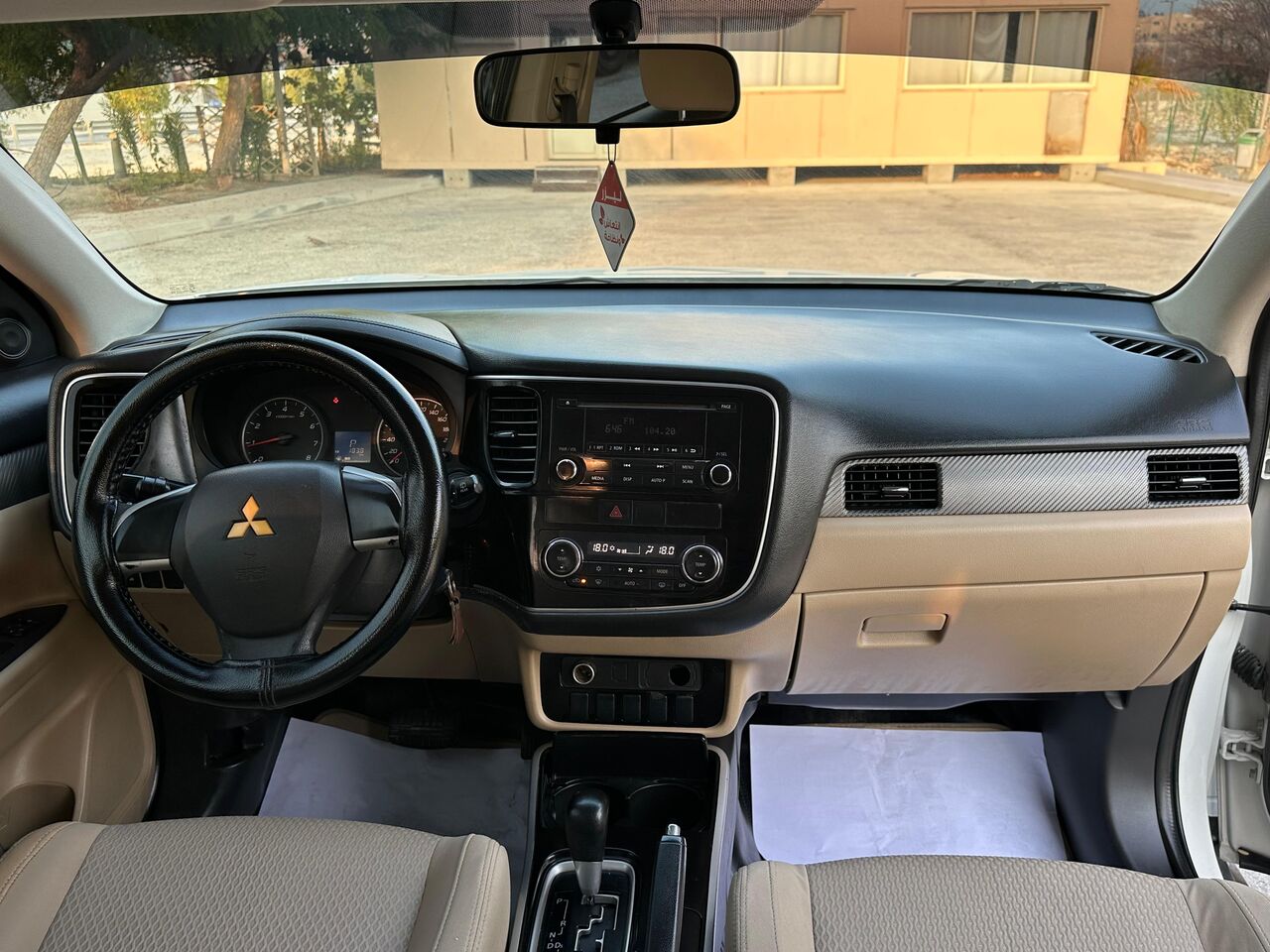 Riffa, Vehicles, Cars & Trucks , BHD 2900,  Mitsubishi Outlander 2.4 Single Onwer,  2017,  Automatic,  218000 KM,  Excellent Condition
