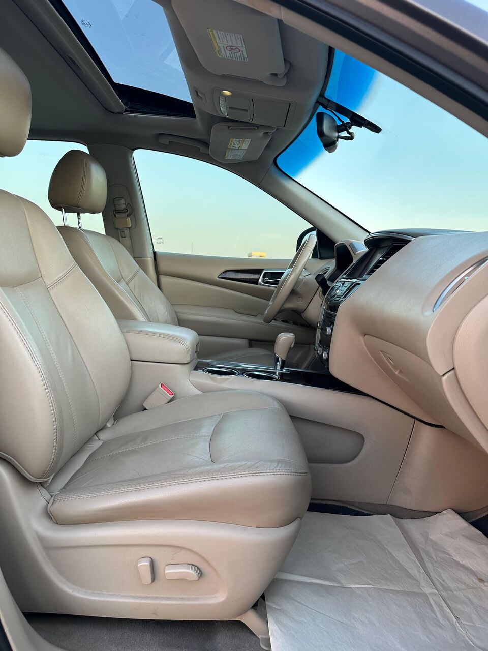 Riffa, Vehicles, Cars & Trucks , BHD 2500,  Nissan Pathfinder Full Option Panorama,  2014,  Automatic,  132000 KM,  Neat And Clean Car