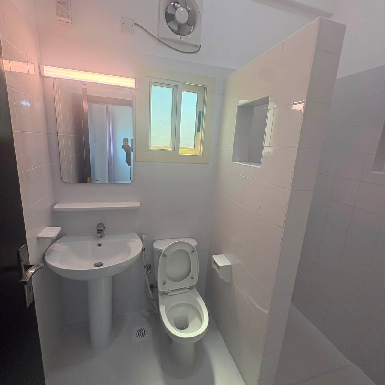 Adliya, Housing Exchanges, BHD 300/month,  2 BR,  140 Sq. Meter,  UNLIMITED EWA Big 2 Bed Room Apartment In New Energy Efficient Building Next To KFH