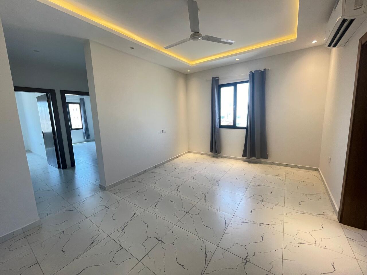 Salmaniya, Apartments, Flats, Houses & Villas, BHD 240/month,  2 Bedroom In Salmaniya With Ewa