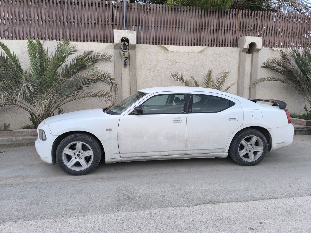 Riyadh, Vehicles, Cars & Trucks , SAR 15000,  Dodge Charger,  2010,  Automatic,  267000 KM,  White 3.5L V6