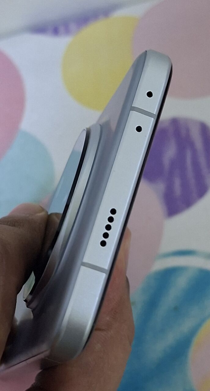 Manama, Mobile Phones, BHD 200,  Excellent Condition Honor Magic 7pro 12gb ,512 Gb Dual Sim