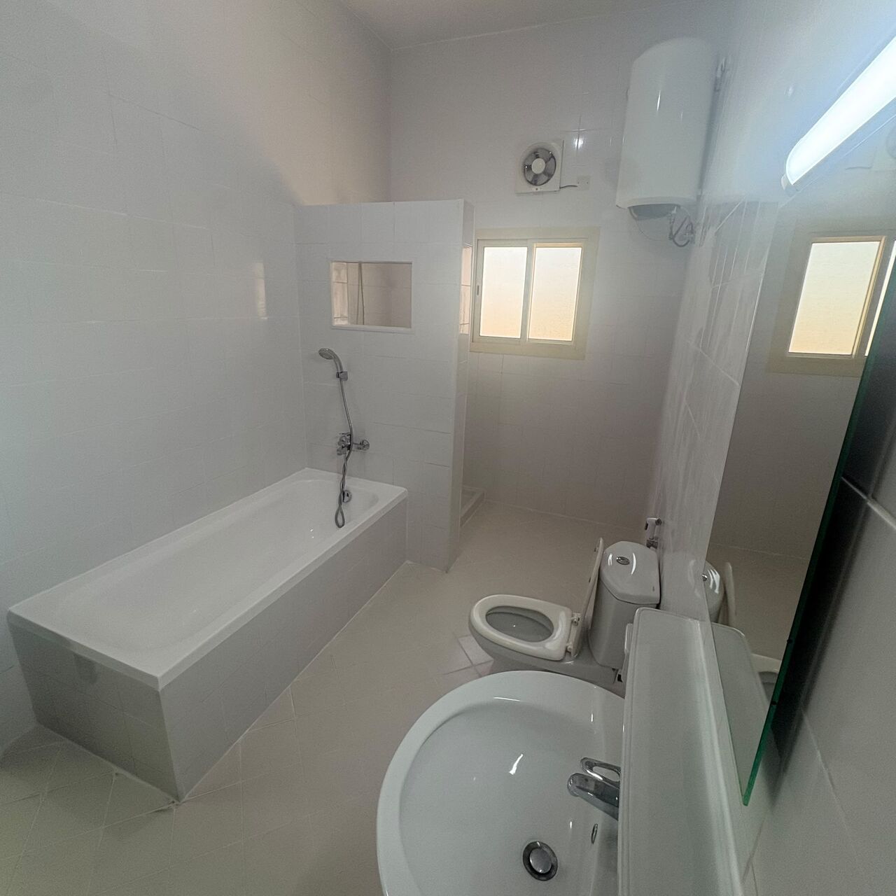 Adliya, Housing Exchanges, BHD 250/month,  2 BR,  150 Sq. Meter,  Huge 2 Bedroom 2 Bathroom Flat For Rent In Adliya Adliya Near To Al Hilal Hospital, Kidzwo