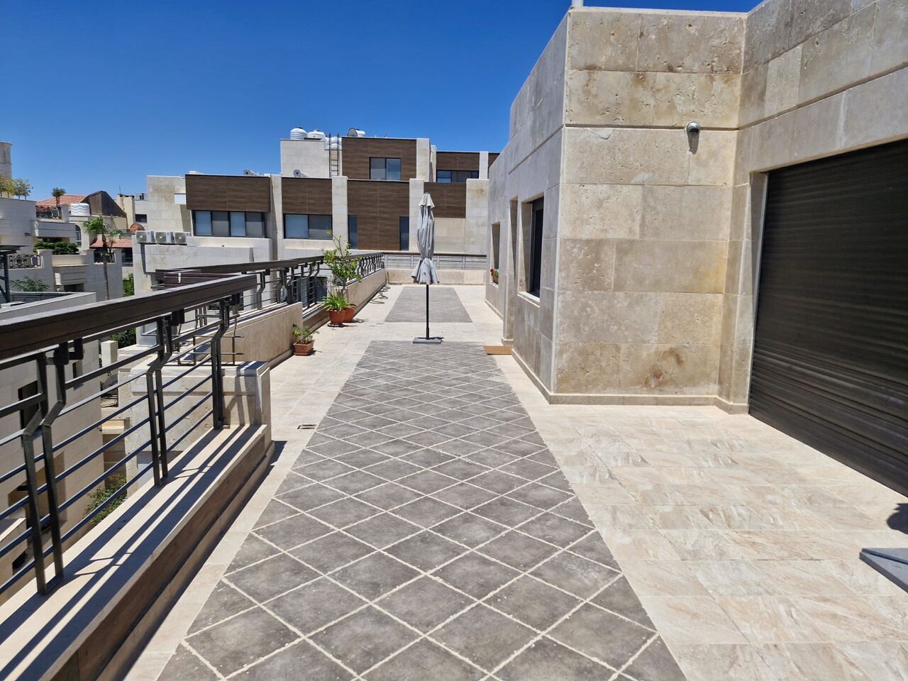 Abdoun, Apartments, Flats, Houses & Villas, JOD 28000/year,  3 BR,  150 Sq. Meter,  Rooftop Apartment For Rent