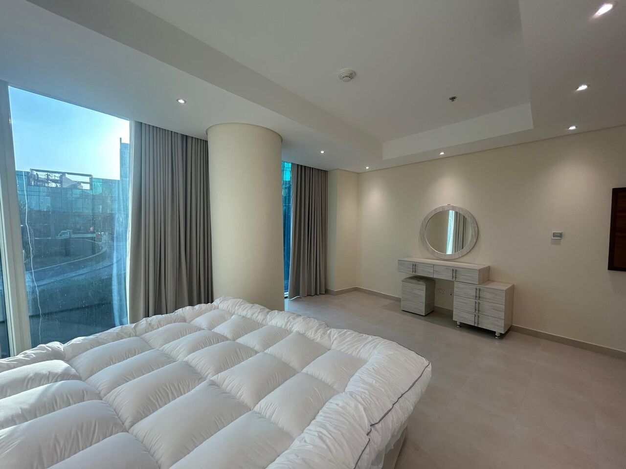 Manama, Apartments, Flats, Houses & Villas, BHD 350/month,  Studio,  Apartment For Rent In Bahrain Financial Harbour | Nice View | Balcony | EWA & Internet