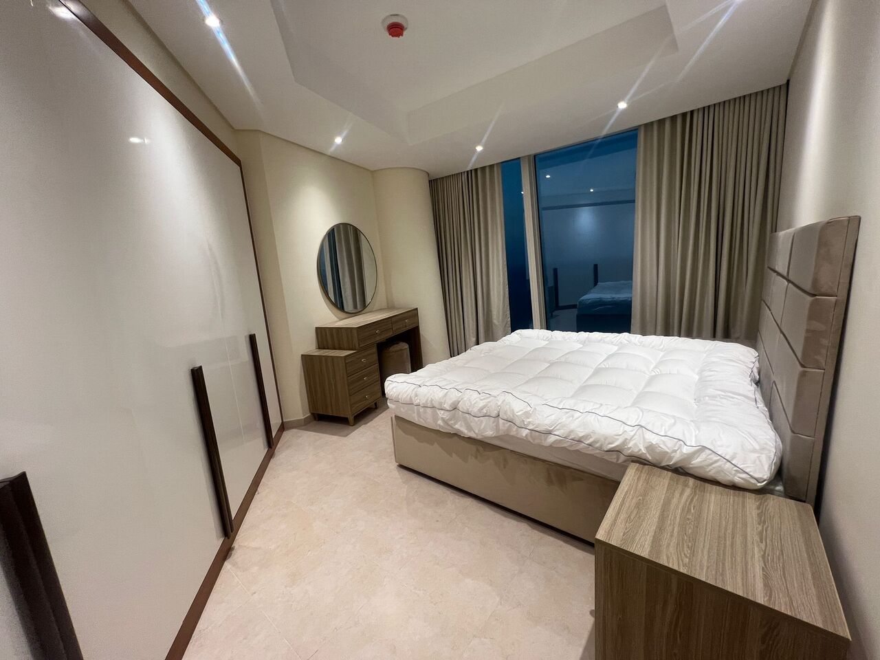 Manama, Apartments, Flats, Houses & Villas, BHD 430/month,  Furnished,  1 BR,  Partment With Sea View In Harbour Row, Financial Harbour
