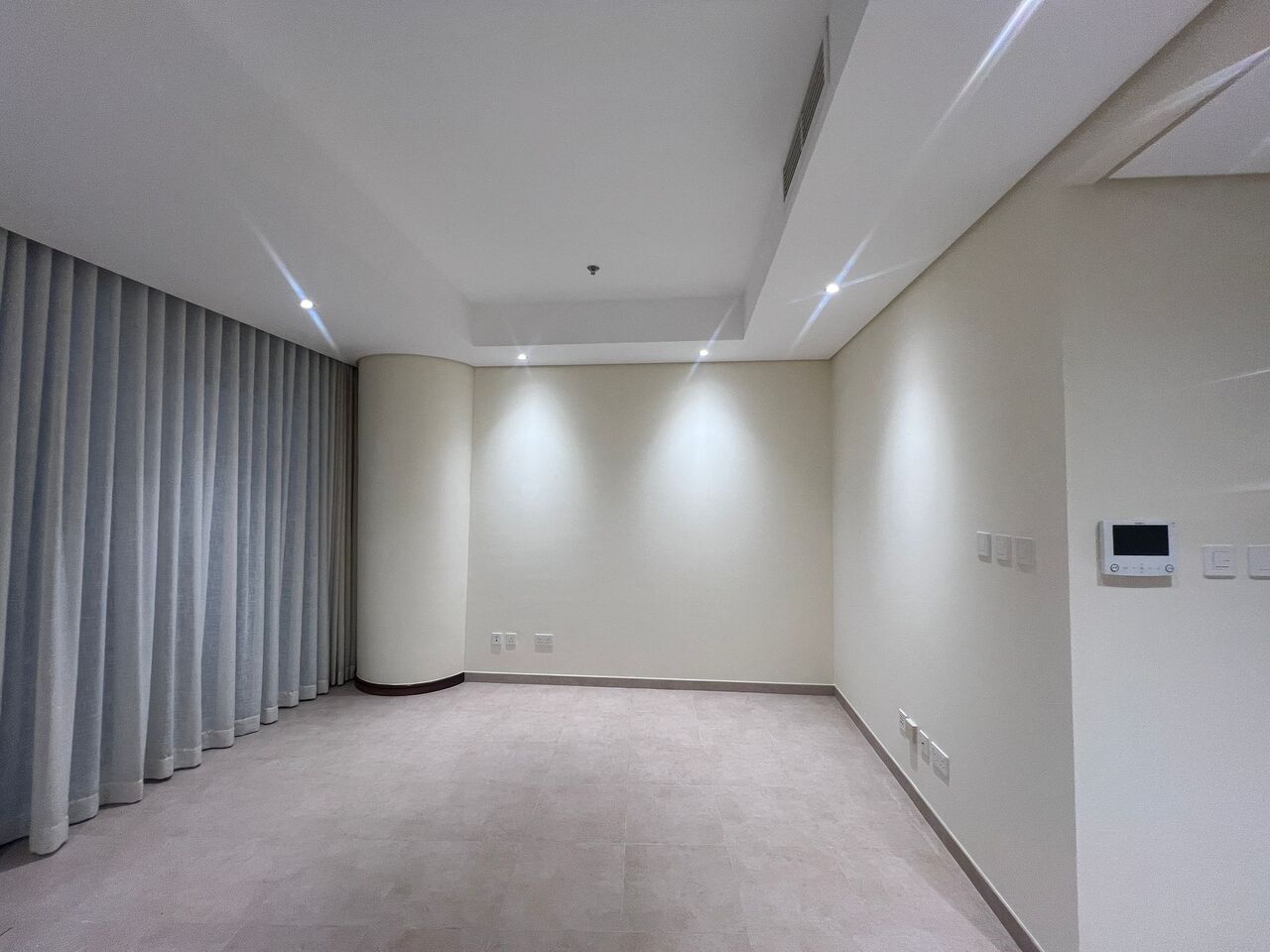 Manama, Apartments, Flats, Houses & Villas, BHD 430/month,  Furnished,  1 BR,  Partment With Sea View In Harbour Row, Financial Harbour