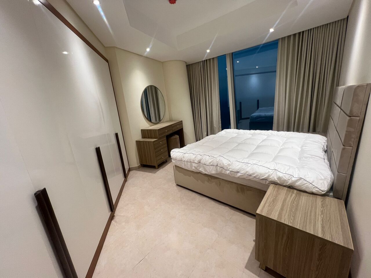 Manama, Apartments, Flats, Houses & Villas, BHD 430/month,  Furnished,  1 BR,  Partment With Sea View In Harbour Row, Financial Harbour