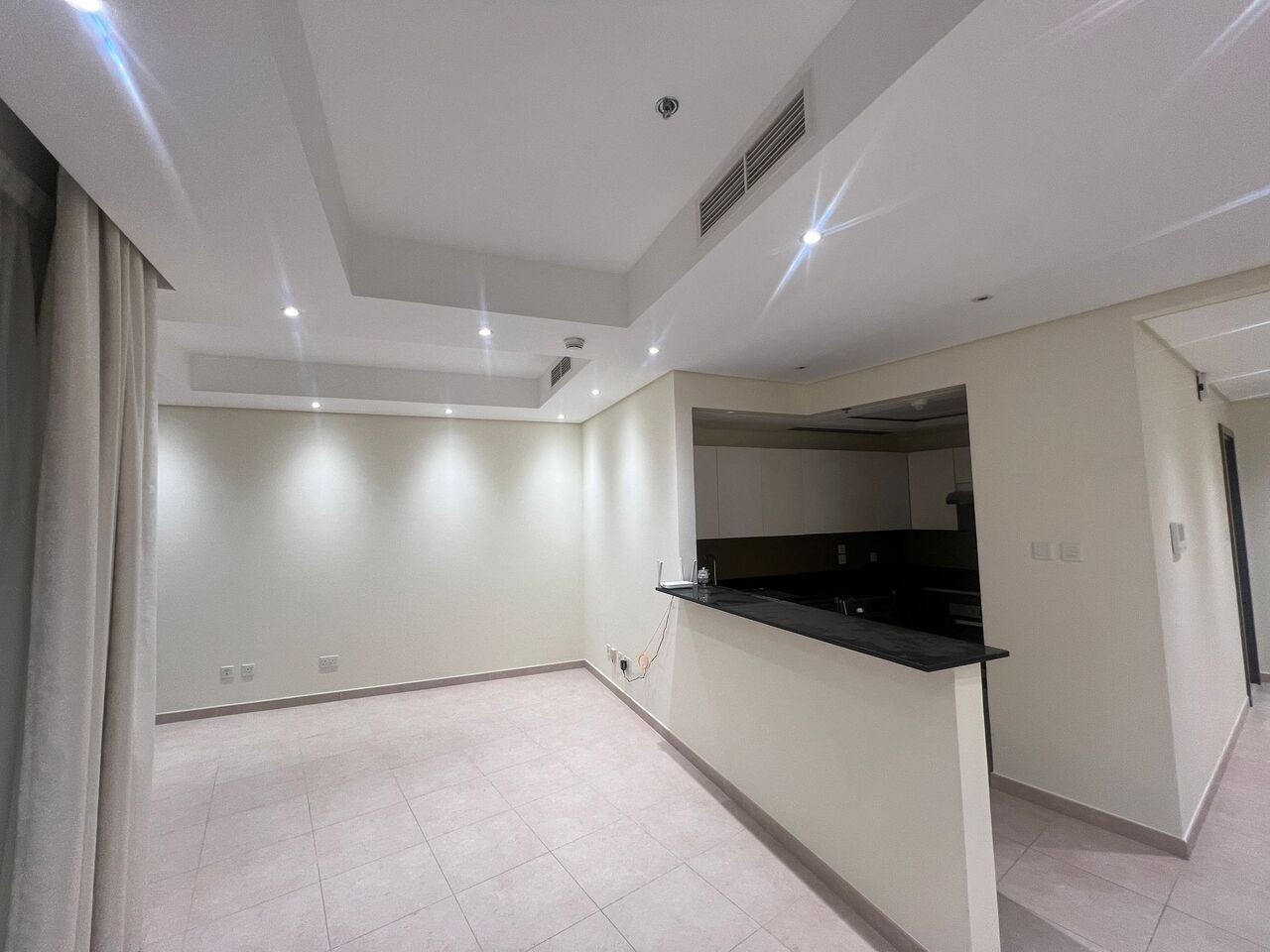 Manama, Apartments, Flats, Houses & Villas, BHD 450/month,  Furnished,  1 BR,  Apartment With Sea View In Harbour Heights, Financial Harbour