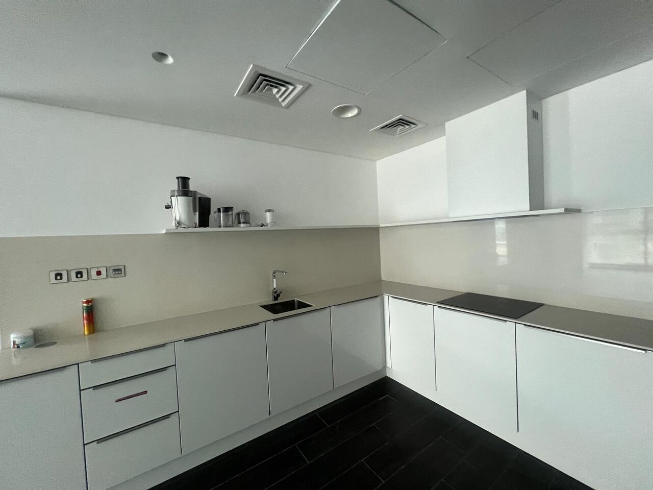 Manama, Apartments, Flats, Houses & Villas, BHD 450/month,  Furnished,  1 BR,  Apartment For Rent  In Financial Harbour  With Canal View | Brand New