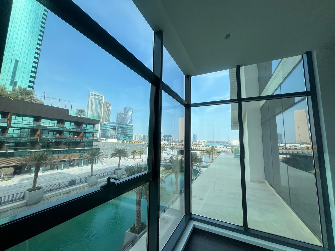 Manama, Apartments, Flats, Houses & Villas, BHD 450/month,  Furnished,  1 BR,  Apartment For Rent  In Financial Harbour  With Canal View | Brand New