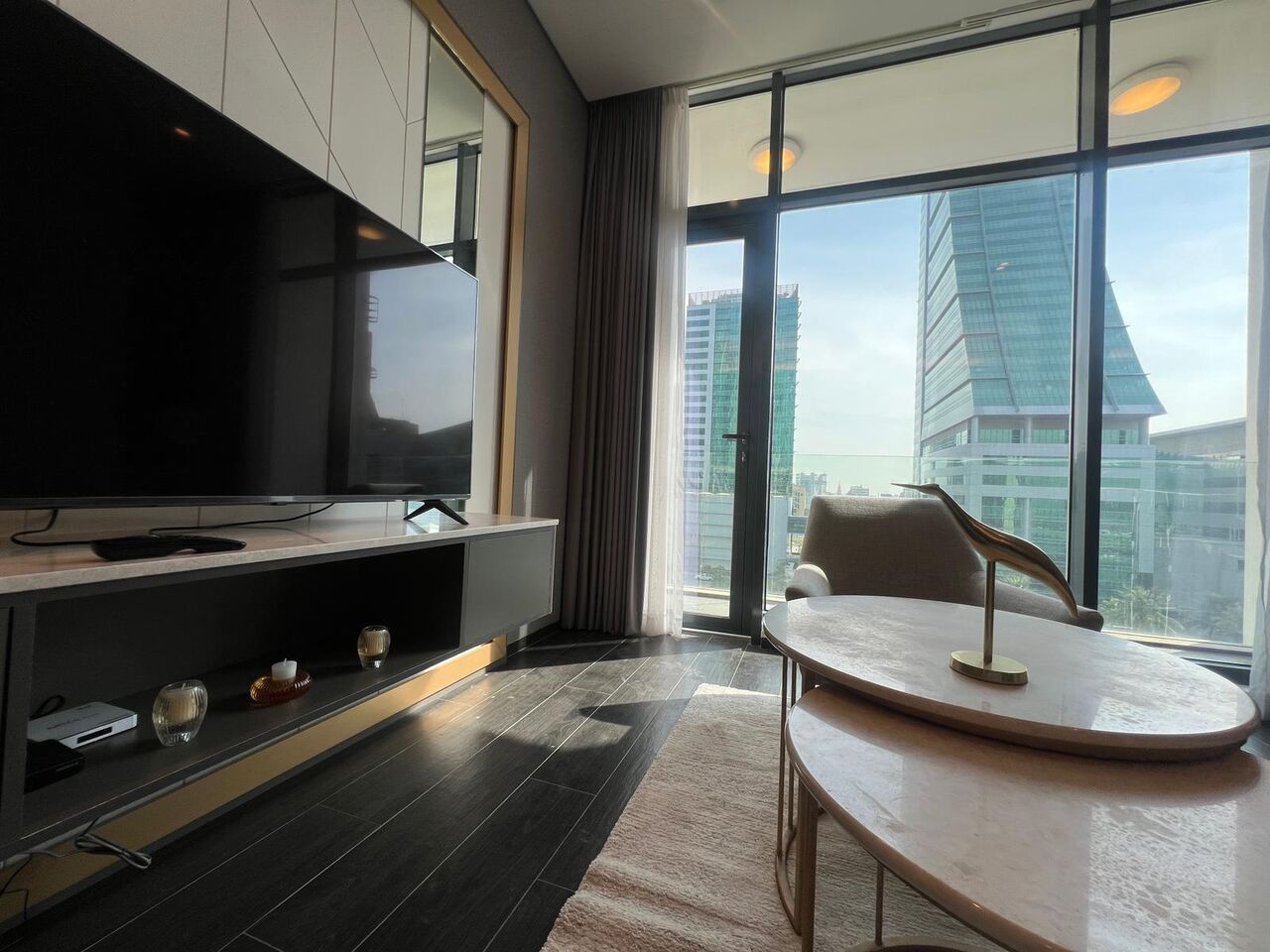 Manama, Apartments, Flats, Houses & Villas, BHD 550/month,  Furnished,  1 BR,  Apartment For Rent  In Financial Harbour With City View