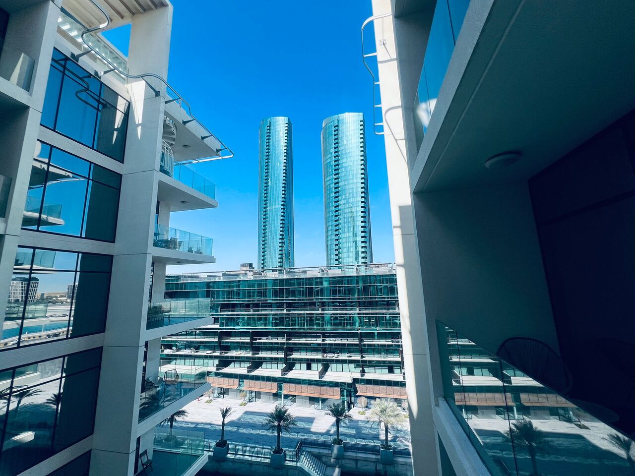 Manama, Apartments, Flats, Houses & Villas, BHD 680/month,  Furnished,  2 BR,  Apartment With Canal View | Harbour Row- Financial Harbour