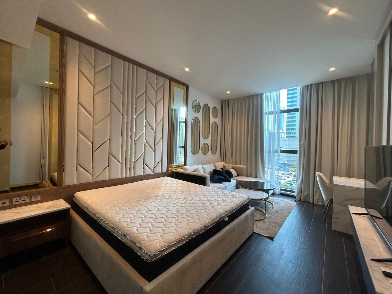 Manama, Apartments, Flats, Houses & Villas, BHD 350/month,  Furnished,  Studio,  Modern Studio Apartment For Rent In Financial Harbour