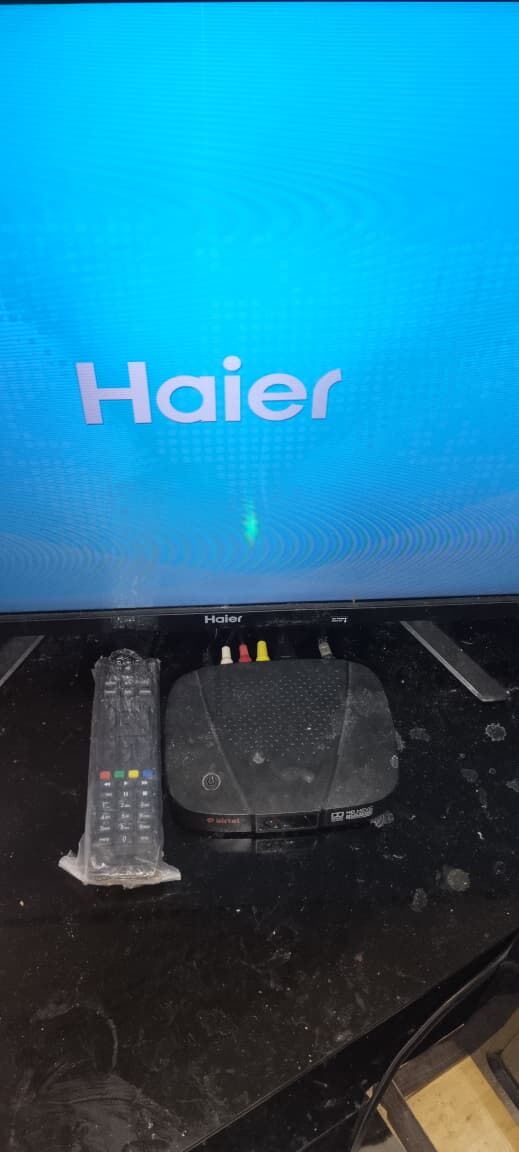 Muharraq, Electronics, BHD 65,  Urgent Sale .TV,,Airtel Set Of Box With Remote,Dish(Big),TV Stand