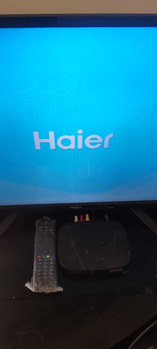 Muharraq, Electronics, BHD 65,  Urgent Sale .TV,,Airtel Set Of Box With Remote,Dish(Big),TV Stand
