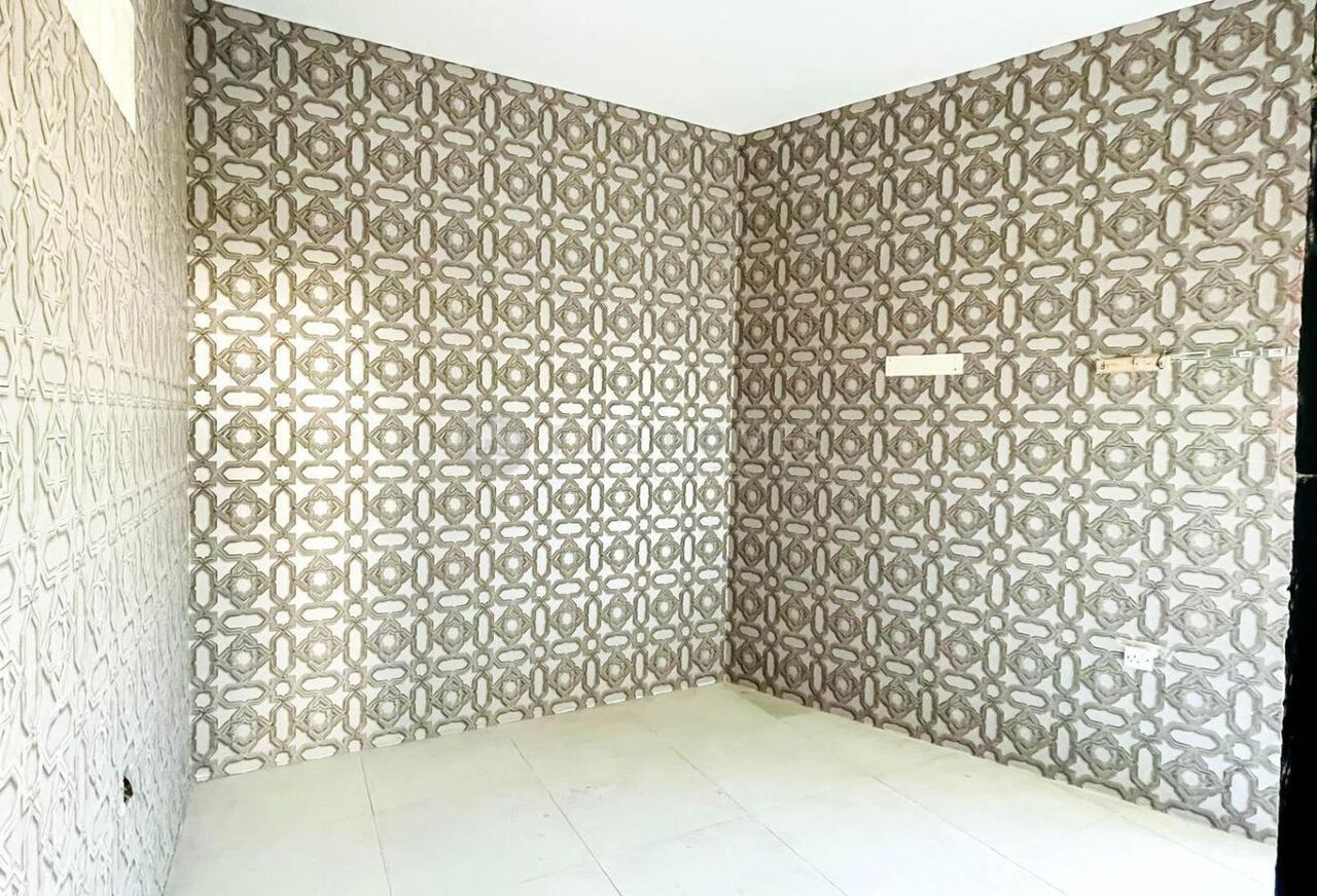 Tubli, Buildings, BHD 1000,  Commercial Setup ! Full Floor Semi Fitted !