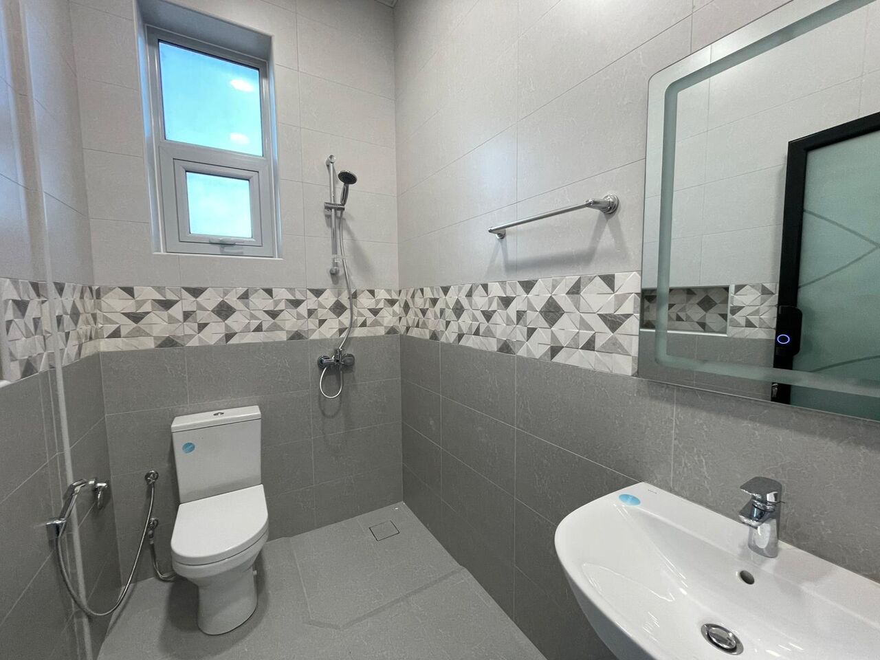 Segaya, Apartments, Flats, Houses & Villas, BHD 285/month,  2 BR,  Brand New  Apartment In SegayaClosed Kitchen &ndash; Semi-Furnished,