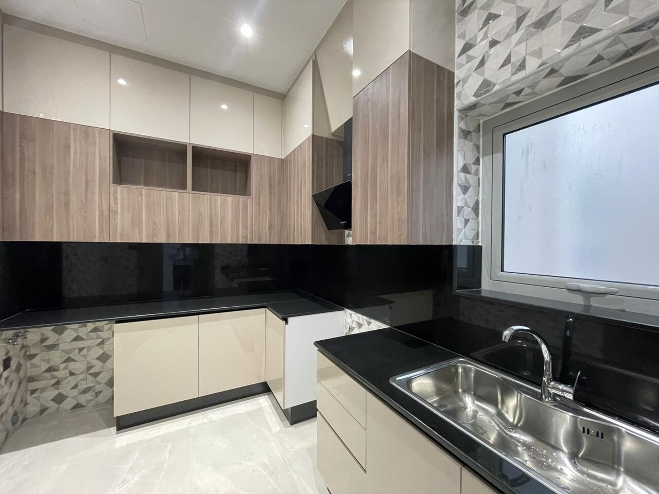 Segaya, Apartments, Flats, Houses & Villas, BHD 350/month,  Furnished,  2 BR,  Brand New Apartments  For Rent In Segaya Closed Kitchen| EWA Inclusive