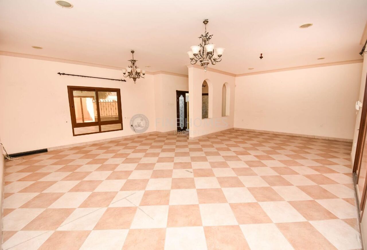 Manama, Villas, BHD 800,  COMMERCIAL | PRIME LOCATION | SPACIOUS